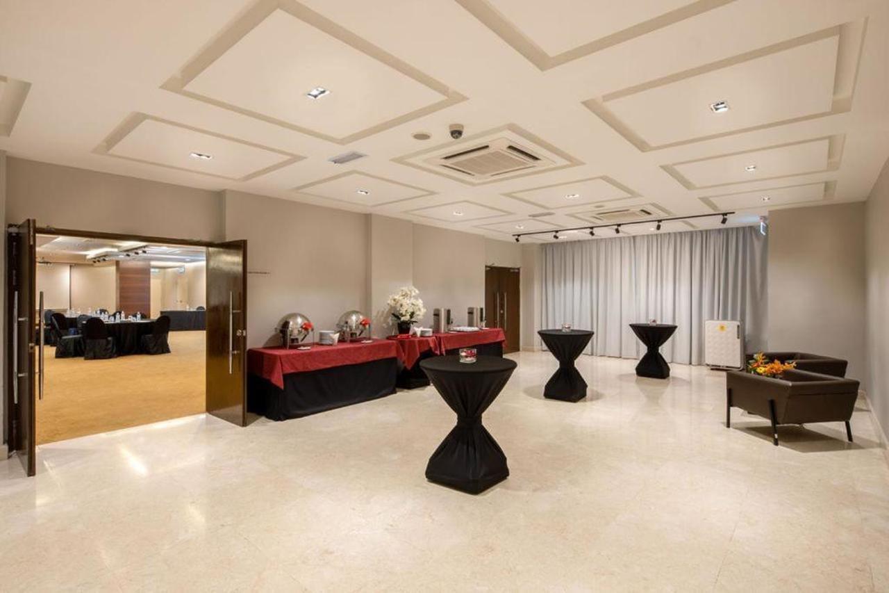 Rocana Hotel Kuantan Exterior foto